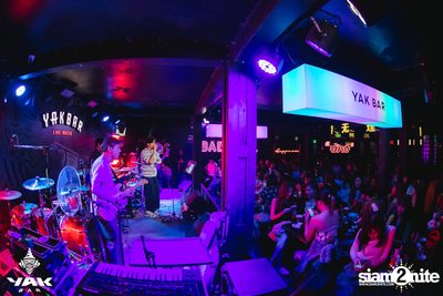Slap Kiss x Zom Marie at Yak Bar — photo 62