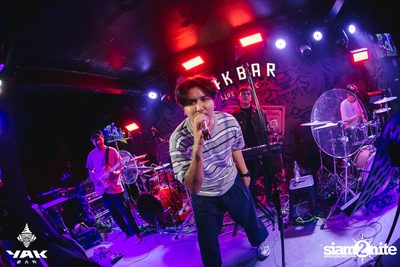 Slap Kiss x Zom Marie at Yak Bar — photo 63