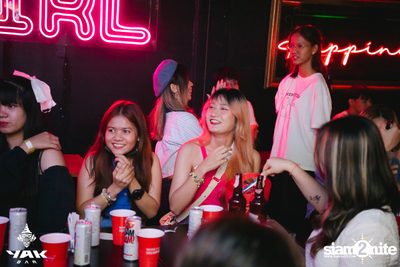 Slap Kiss x Zom Marie at Yak Bar — photo 78