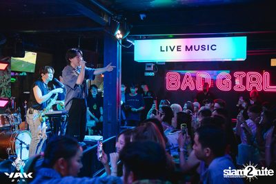 Slap Kiss x Zom Marie at Yak Bar — photo 91
