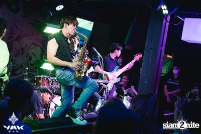 Slap Kiss x Zom Marie at Yak Bar — photo 96