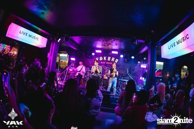 Slap Kiss x Zom Marie at Yak Bar — photo 108