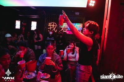 Slap Kiss x Zom Marie at Yak Bar — photo 121