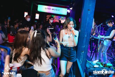 Slap Kiss x Zom Marie at Yak Bar — photo 147
