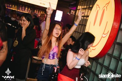 Slap Kiss x Zom Marie at Yak Bar — photo 185