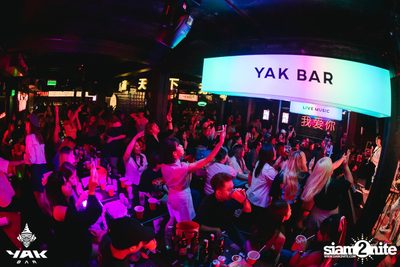 Slap Kiss x Zom Marie at Yak Bar — photo 195