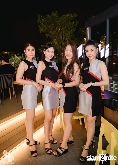 Indigo Concert at Throwback — photo 7