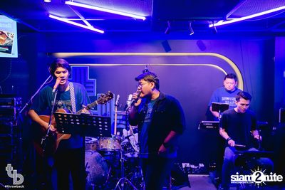 Indigo Concert at Throwback — photo 9