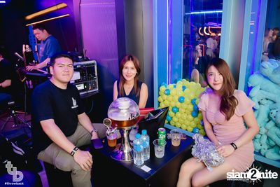 Indigo Concert at Throwback — photo 15