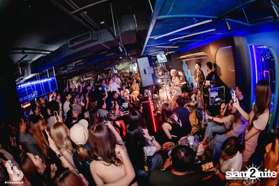 Indigo Concert at Throwback — photo 147
