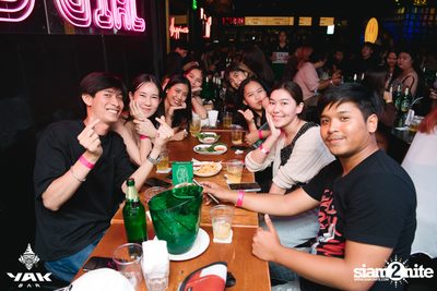 Paper Planes Concert at Yak Bar — photo 11
