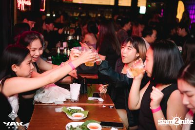 Paper Planes Concert at Yak Bar — photo 15