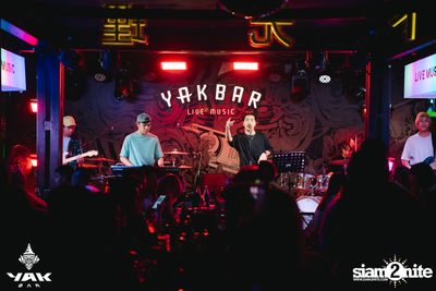 Paper Planes Concert at Yak Bar — photo 28
