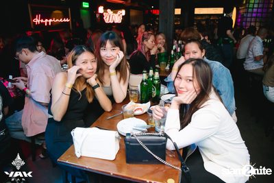 Paper Planes Concert at Yak Bar — photo 37