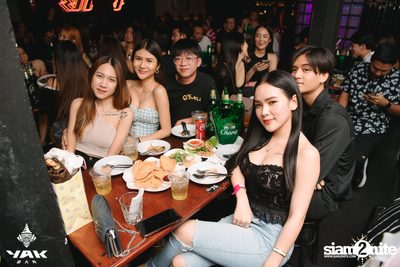 Paper Planes Concert at Yak Bar — photo 49