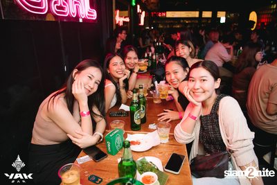 Paper Planes Concert at Yak Bar — photo 68