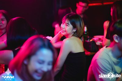 Paper Planes Concert at Yak Bar — photo 73