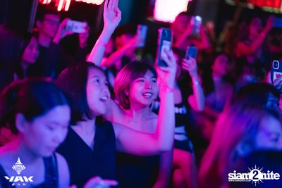 Paper Planes Concert at Yak Bar — photo 83