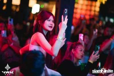 Paper Planes Concert at Yak Bar — photo 84