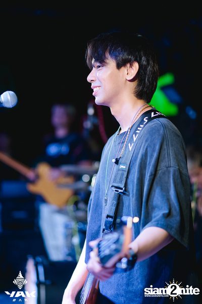 Paper Planes Concert at Yak Bar — photo 116