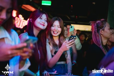 Paper Planes Concert at Yak Bar — photo 122