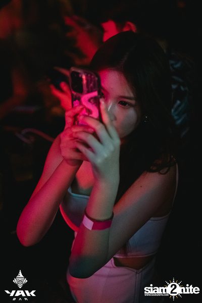 Paper Planes Concert at Yak Bar — photo 131