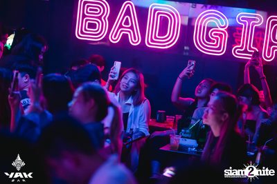 Paper Planes Concert at Yak Bar — photo 137