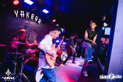 Paper Planes Concert at Yak Bar — photo 156