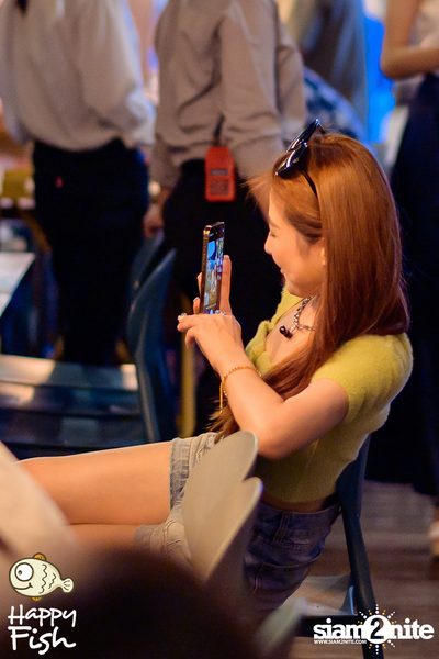 ภาพบรรยากาศคอนเสิร์ต Atom ที่ร้าน Happy Fish Asiatique — photo 8