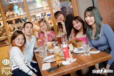 ภาพบรรยากาศคอนเสิร์ต Atom ที่ร้าน Happy Fish Asiatique — photo 18