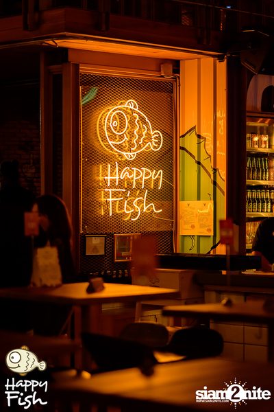ภาพบรรยากาศคอนเสิร์ต Atom ที่ร้าน Happy Fish Asiatique — photo 19