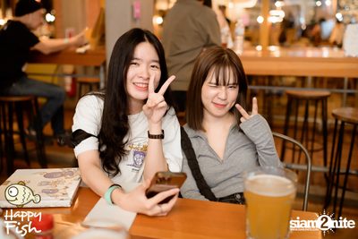 ภาพบรรยากาศคอนเสิร์ต Atom ที่ร้าน Happy Fish Asiatique — photo 44