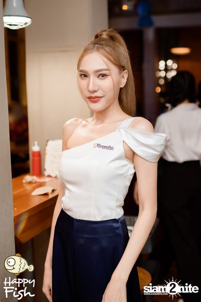 ภาพบรรยากาศคอนเสิร์ต Atom ที่ร้าน Happy Fish Asiatique — photo 47