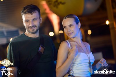 ภาพบรรยากาศคอนเสิร์ต Atom ที่ร้าน Happy Fish Asiatique — photo 89