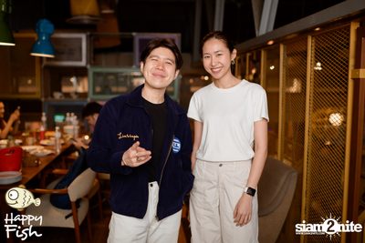 ภาพบรรยากาศคอนเสิร์ต Atom ที่ร้าน Happy Fish Asiatique — photo 105
