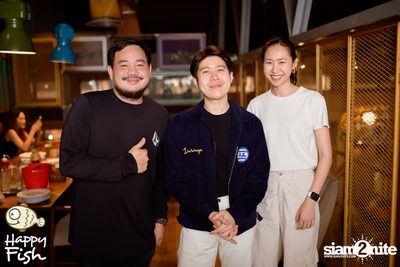 ภาพบรรยากาศคอนเสิร์ต Atom ที่ร้าน Happy Fish Asiatique — photo 107