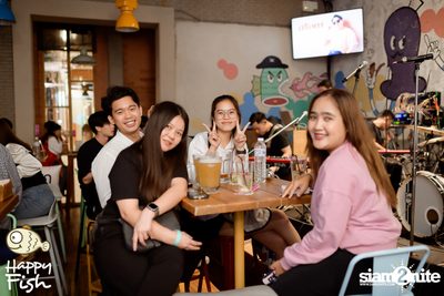 ภาพบรรยากาศคอนเสิร์ต Atom ที่ร้าน Happy Fish Asiatique — photo 111