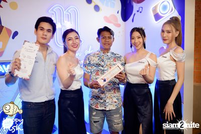 ภาพบรรยากาศคอนเสิร์ต Atom ที่ร้าน Happy Fish Asiatique — photo 113