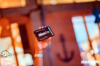 ภาพบรรยากาศคอนเสิร์ต Atom ที่ร้าน Happy Fish Asiatique — photo 192