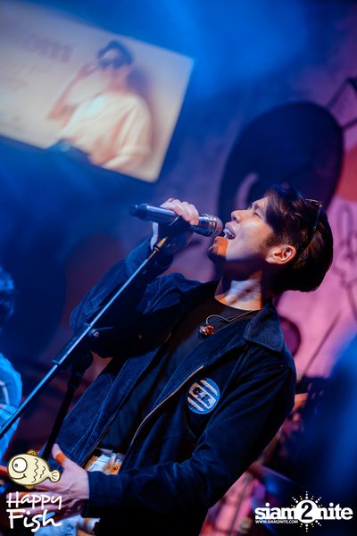 ภาพบรรยากาศคอนเสิร์ต Atom ที่ร้าน Happy Fish Asiatique — photo 198