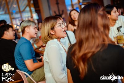 ภาพบรรยากาศคอนเสิร์ต Atom ที่ร้าน Happy Fish Asiatique — photo 251