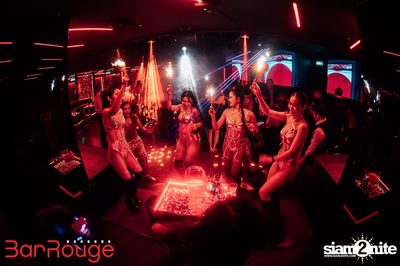 DJ Mighty Mo x MC Big Calo at Bar Rouge Bangkok — photo 31