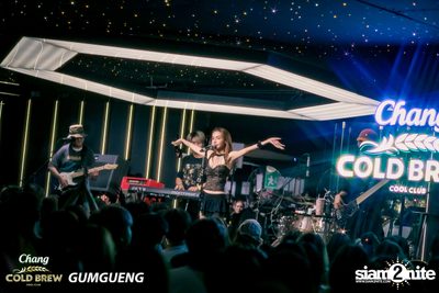 คอนเสิร์ต Bowkylion x The Toys ที่ร้าน Chomdao by Gumgueng — photo 195