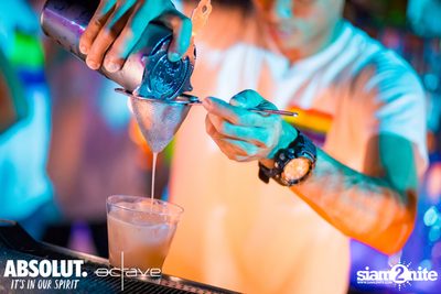 Rainbow Rendezvous at Octave Rooftop Bar — photo 19