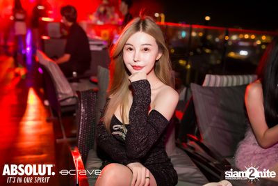 Rainbow Rendezvous at Octave Rooftop Bar — photo 96