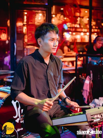 Retrospect Concert at Fullmoon Terrace & Bar — photo 19
