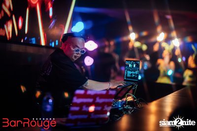 NEON Party with the Bangkok Invaders at Bar Rouge Bangkok — photo 79