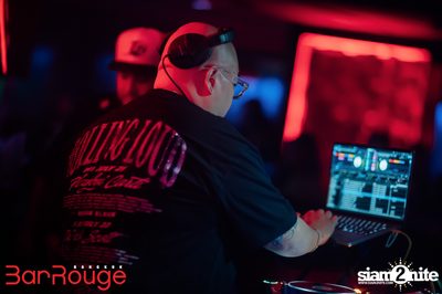 NEON Party with the Bangkok Invaders at Bar Rouge Bangkok — photo 83