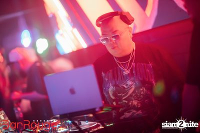 NEON Party with the Bangkok Invaders at Bar Rouge Bangkok — photo 95
