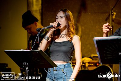 ภาพบรรยากาศคอนเสิร์ต Pok Mindset ที่ Beer House Hilton Hua Hin Resort and Spa — photo 6